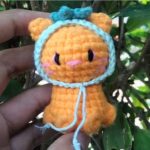 Adorable Crochet Cat Keychain with Hat Pattern