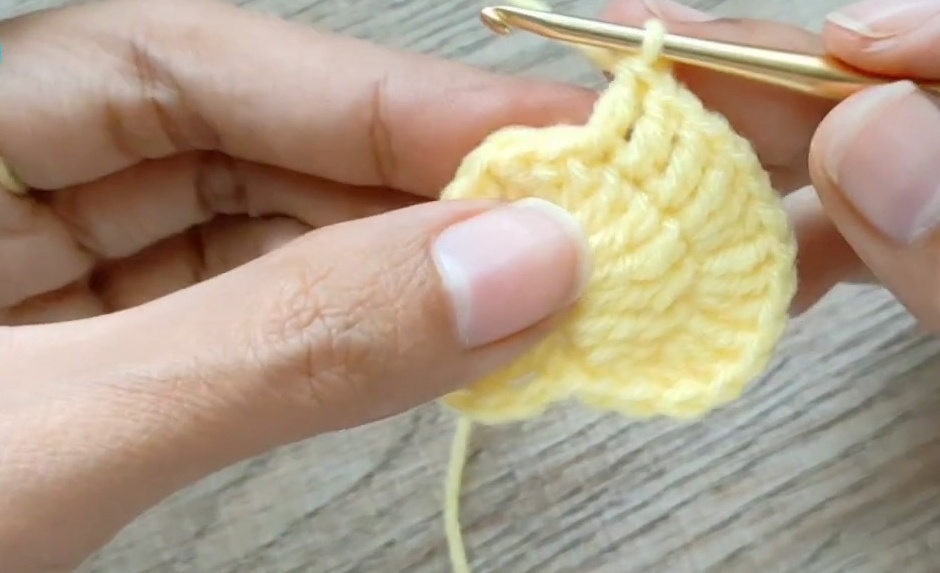 How to Crochet a Perfect Heart Pattern for Crafts and Décor