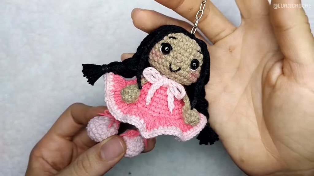 How to Crochet a Mini Doll Pattern For Keychain Use