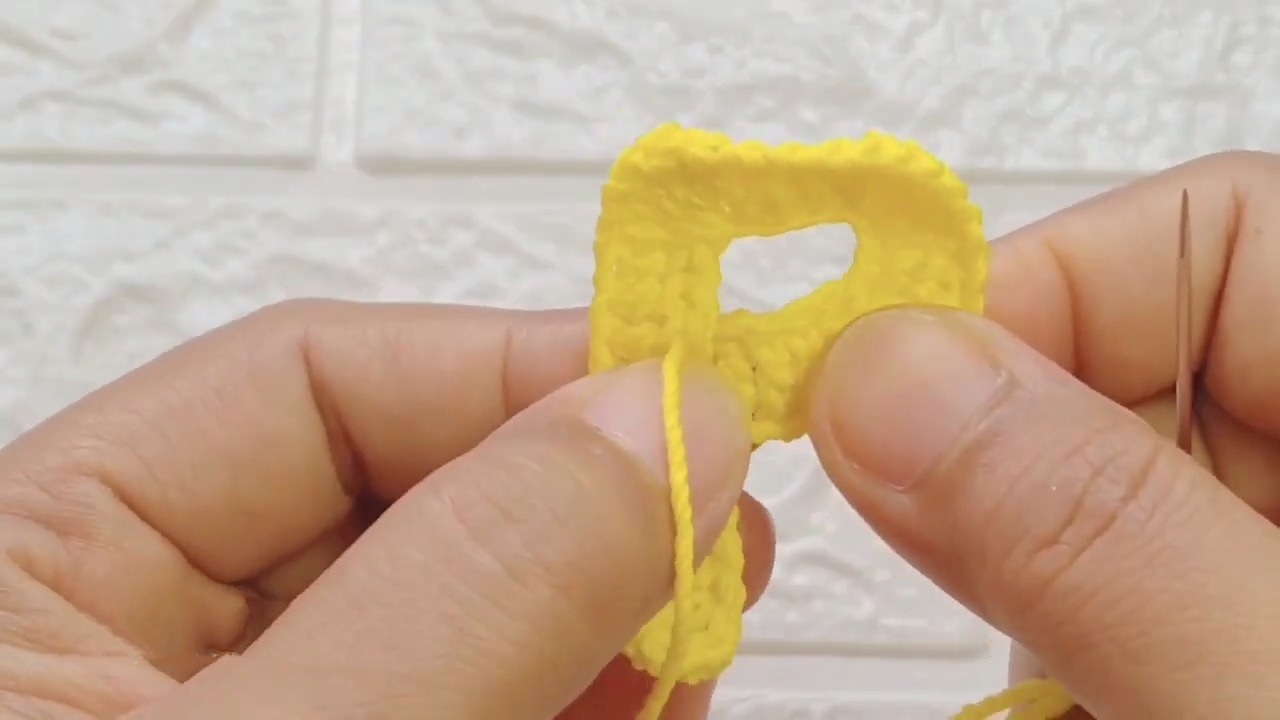Crochet Letters P & R Keychain Tutorial – Easy and Fun Pattern
