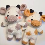 How to Crochet an Mini Cow with Detailed Pattern Instructions