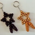 Stylish Crochet Beaded Star Keychain Pattern for Accessories and Gifts