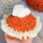 How to Crochet a Cute Plushie Pumpkin Pie for Festive Fun