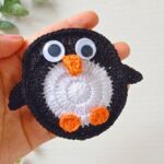 3D Crochet Penguin Appliqué Pattern with Beak and Feet