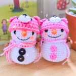 Crochet a Charming and Durable Snowman for Holiday Décor or Gifts