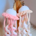 How to Crochet an Adorable Amigurumi Jellyfish Keychain
