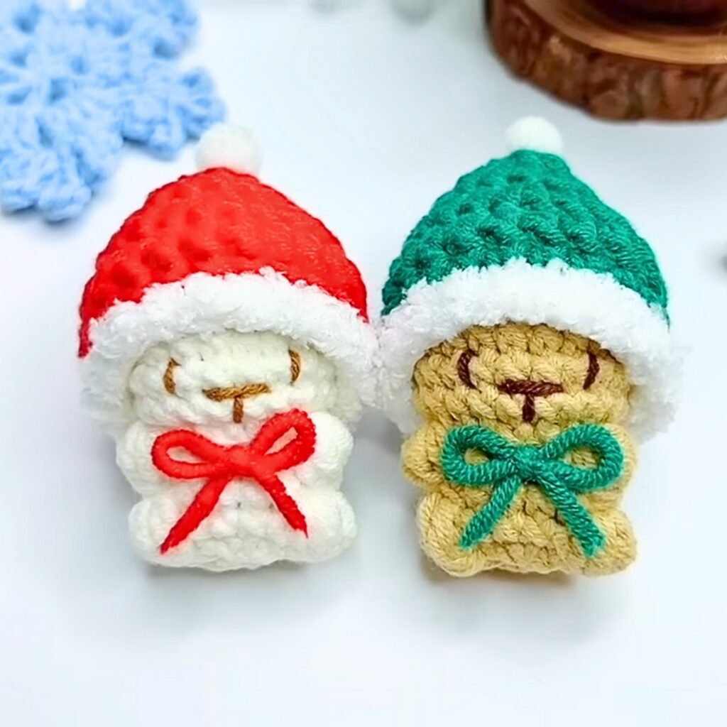 How to Make a Crochet Christmas Bear for the Holiday Season
