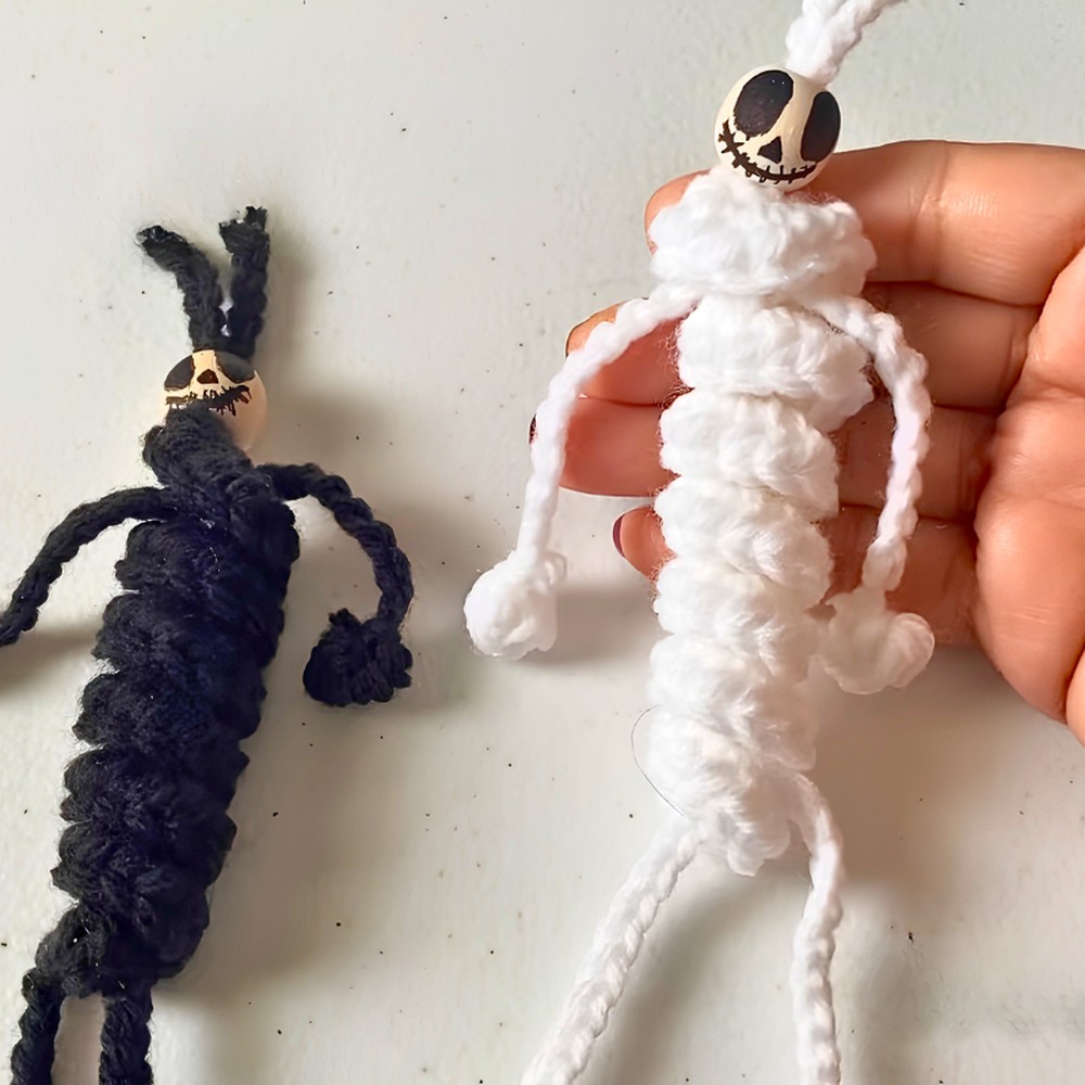 Easy Crochet Skeleton Keychain Pattern For Halloween Decor