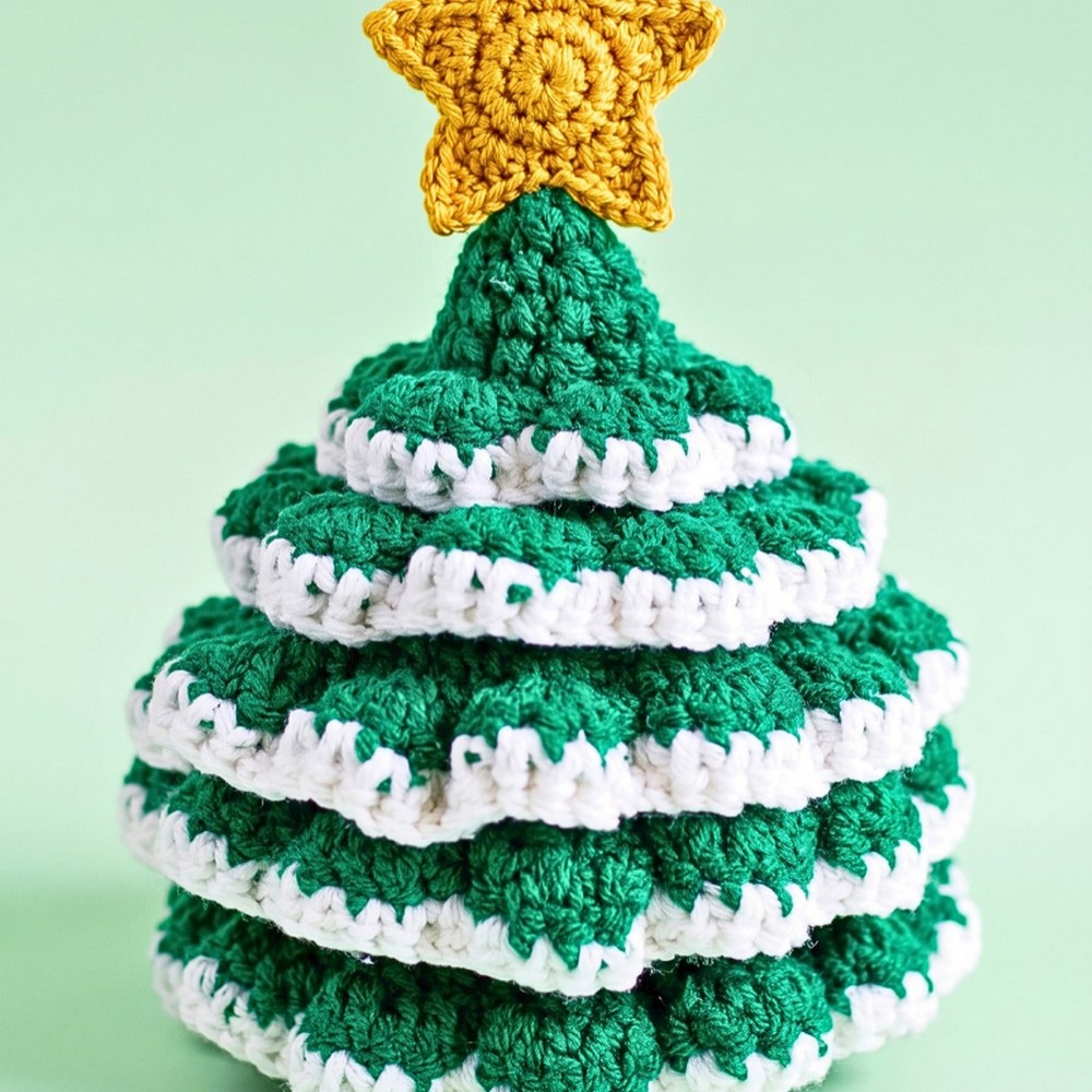Amigurumi Christmas Tree Hood Crochet Pattern with Star