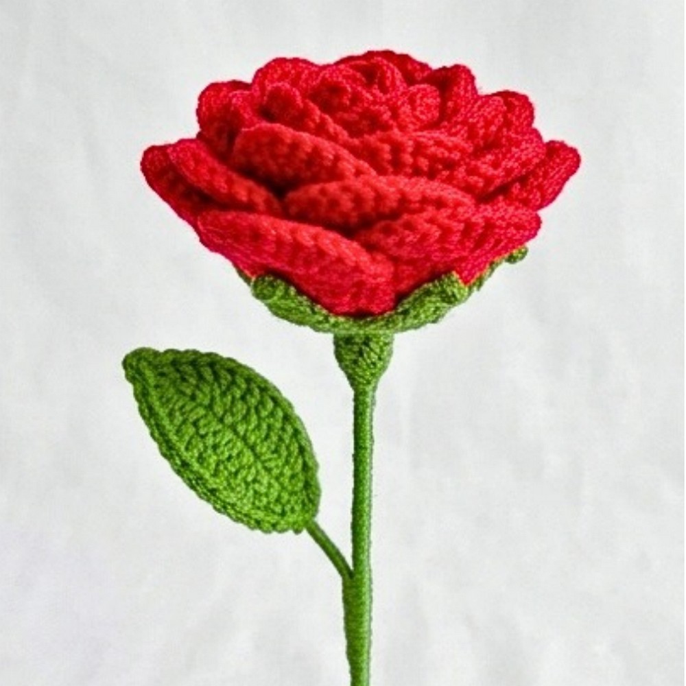 Crochet Rose Pattern – Life-Size Flower with Stem & Leafdone