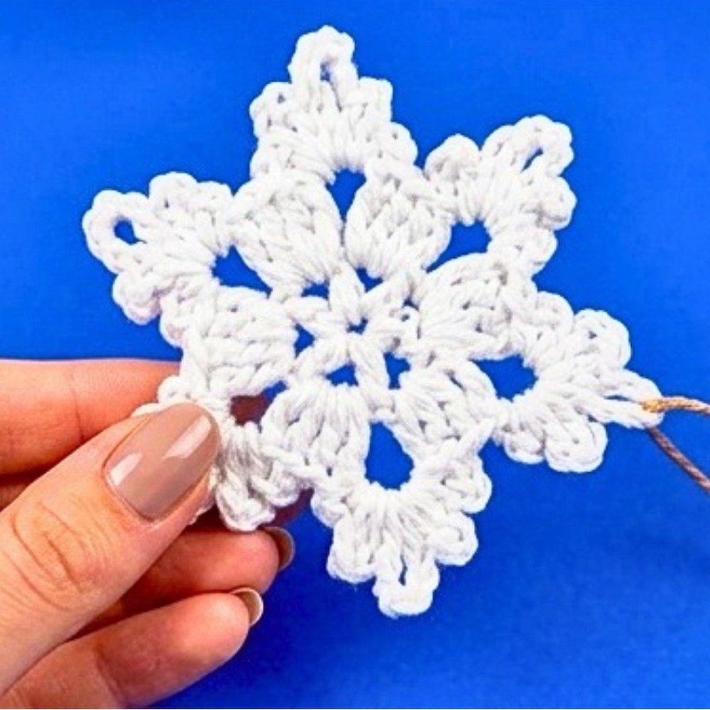 Crochet Snowflake Ornament Pattern – Easy Christmas Decoration
