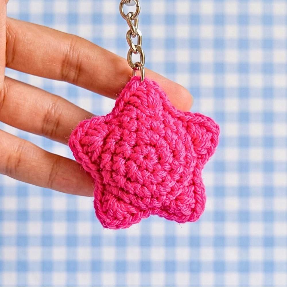 Crochet Star Keychain Pattern - Easy Stuffed 5-Point Star