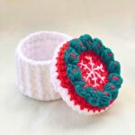 Crochet Christmas Cake Box Pattern with Wreath and Snowflake