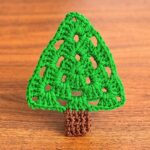 Crochet Christmas Tree Keychain Pattern - Easy Granny Stitch