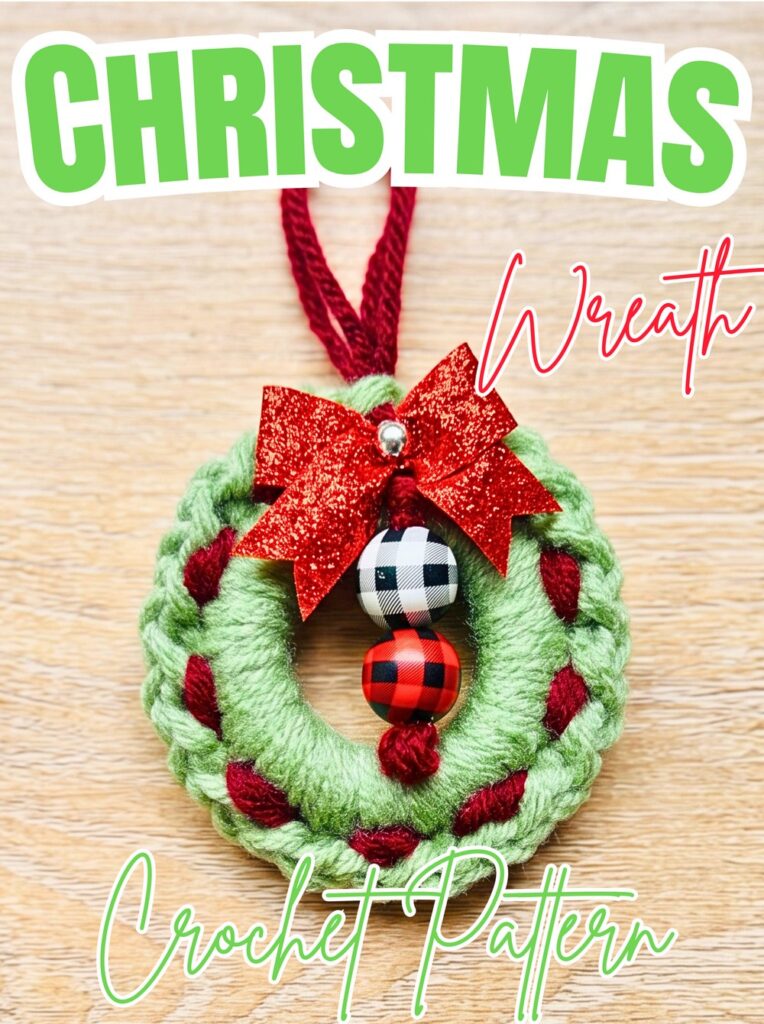 Crochet Christmas Wreath Ornament with Wooden Beads