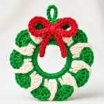 Mini Crochet Christmas Wreath Ornament - Easy Two-Color Pattern