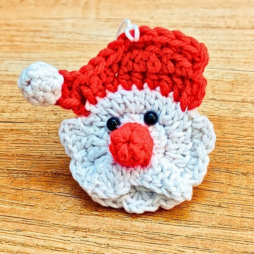 Mini Santa Claus Crochet Ornament Pattern | Christmas Decoration